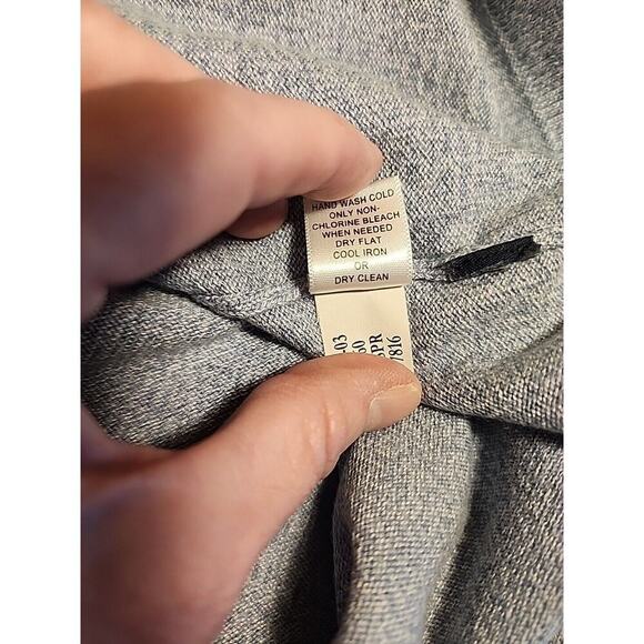 Banana Republic V-Neck Pullover Sweater, Men's Size XL, Cashmere Silk Light Blue - Picture 5 of 5